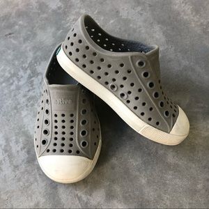 Native Shoes toddler Sz 6 grey